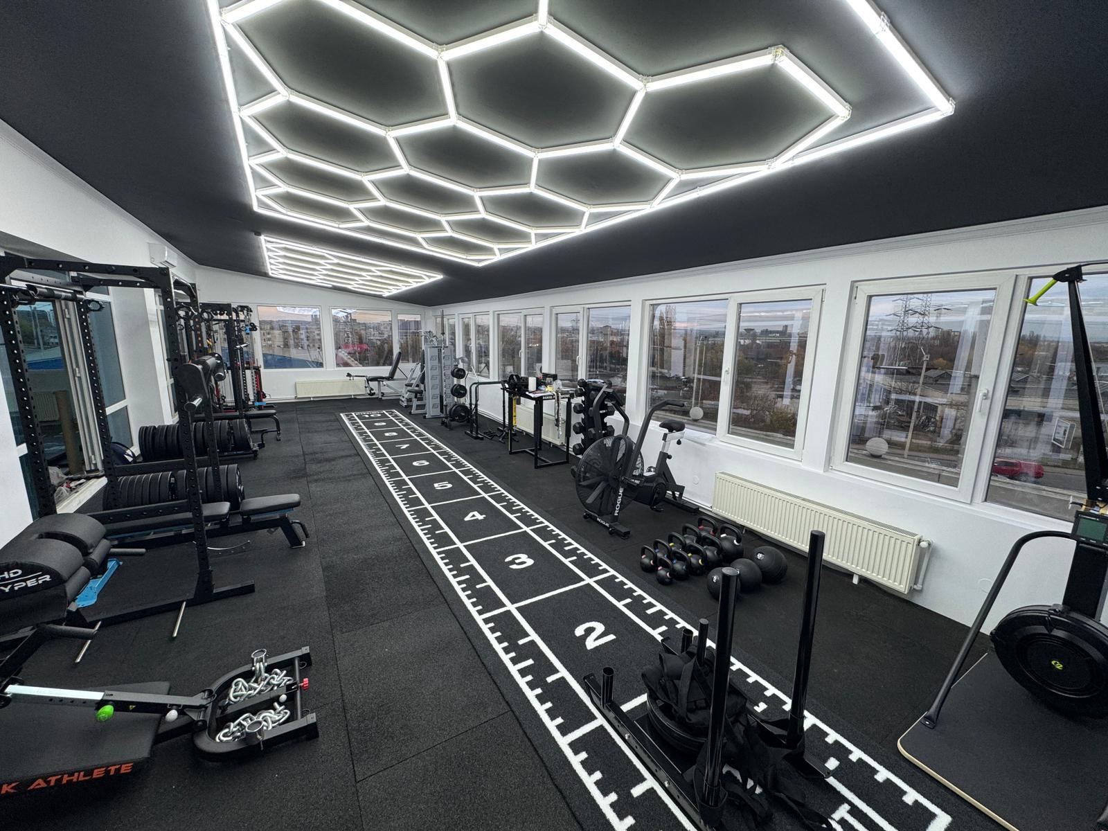 Sala de forță — 201 Academy